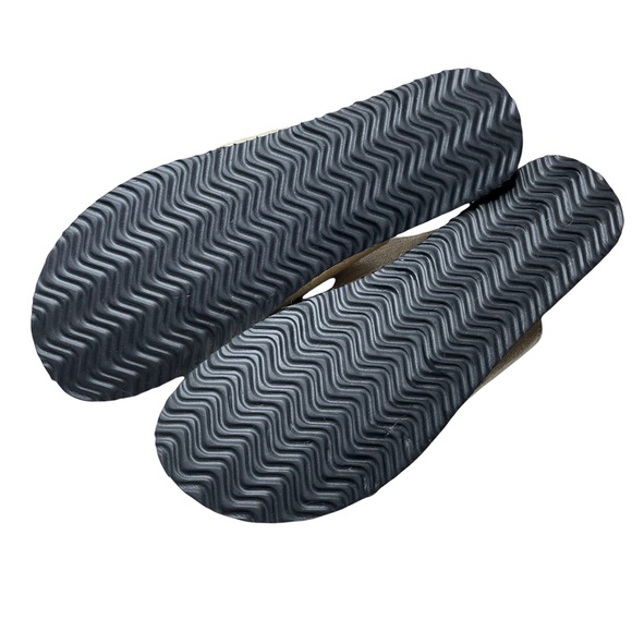 No Brand sandal size approximately 9-91/2 inches - Picture 9 of 11